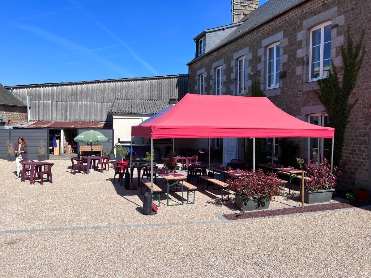 Au Pere Tranquille Hotel Tinchebray-Bocage Eksteriør billede
