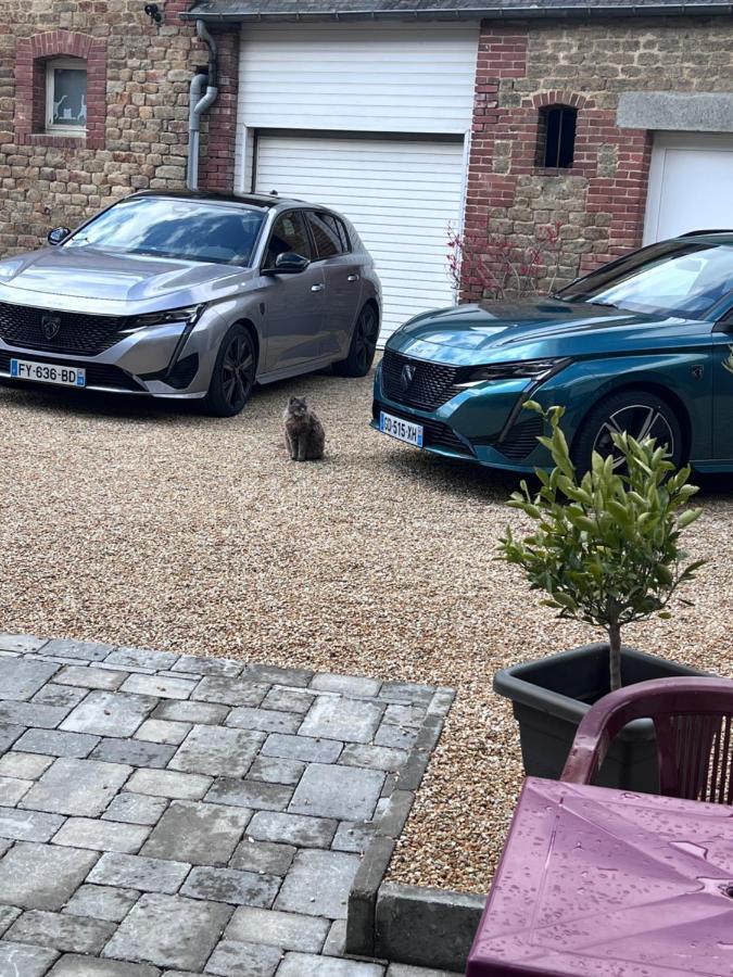 Au Pere Tranquille Hotel Tinchebray-Bocage Eksteriør billede