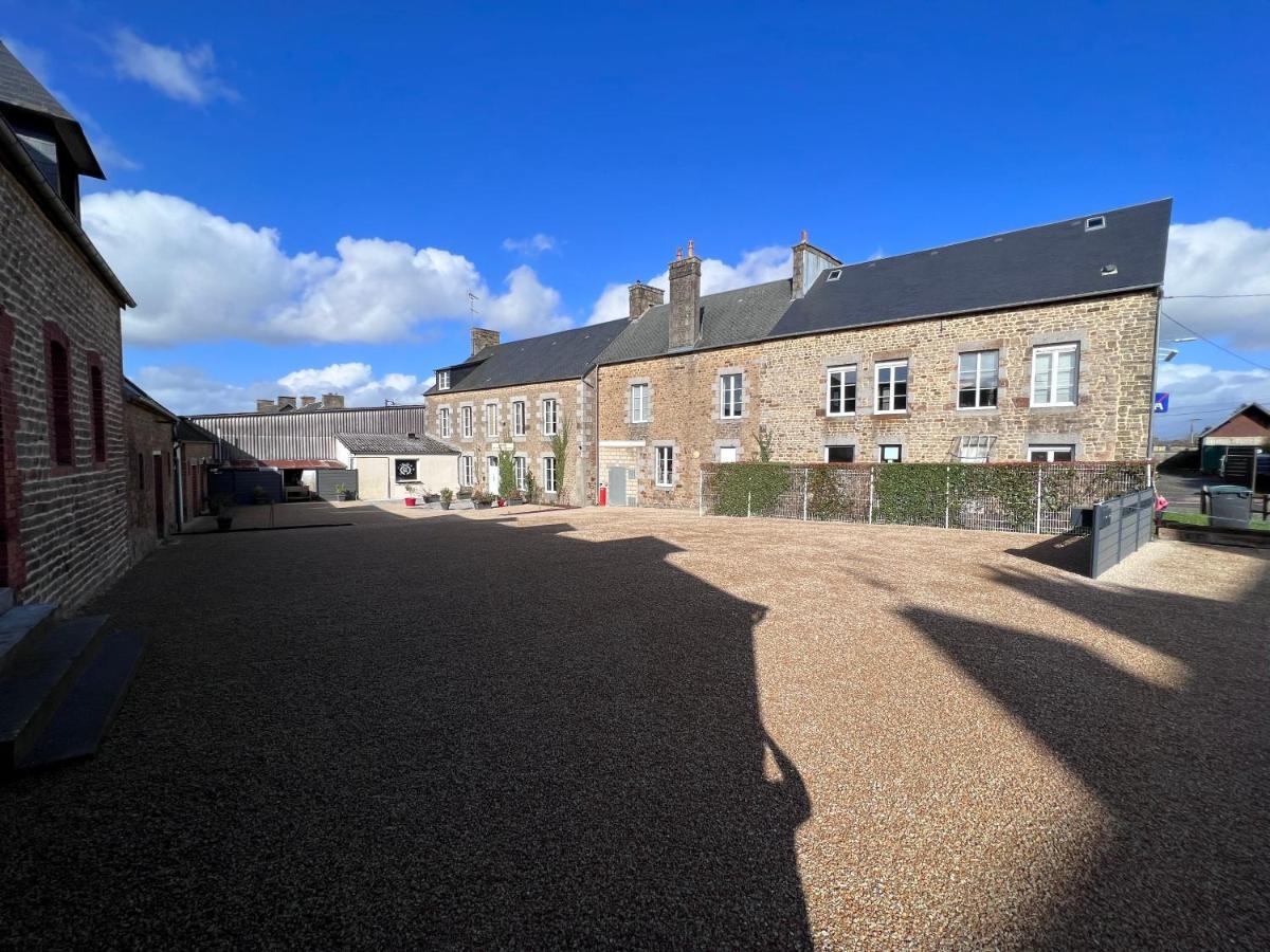 Au Pere Tranquille Hotel Tinchebray-Bocage Eksteriør billede