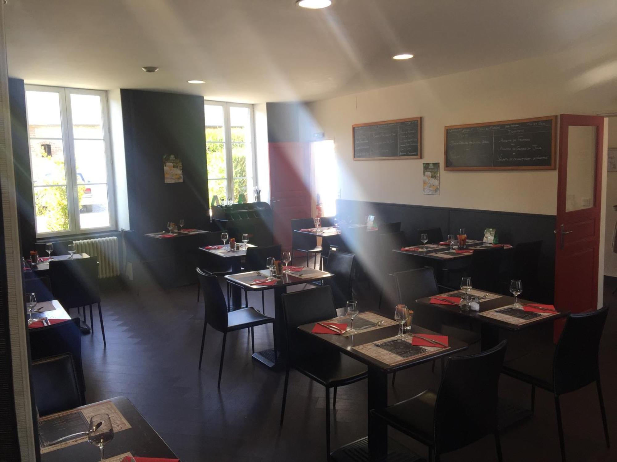 Au Pere Tranquille Hotel Tinchebray-Bocage Eksteriør billede