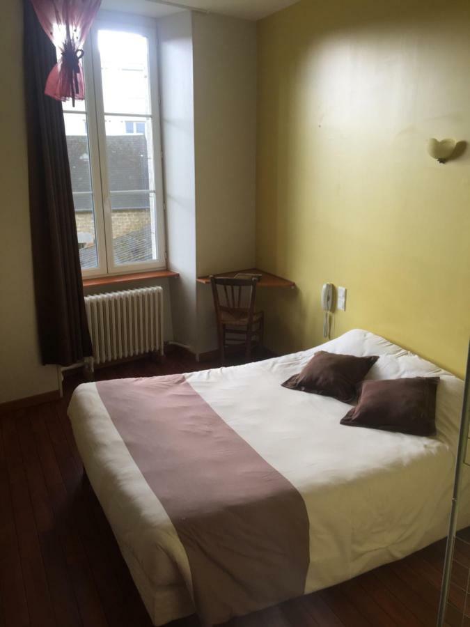 Au Pere Tranquille Hotel Tinchebray-Bocage Eksteriør billede