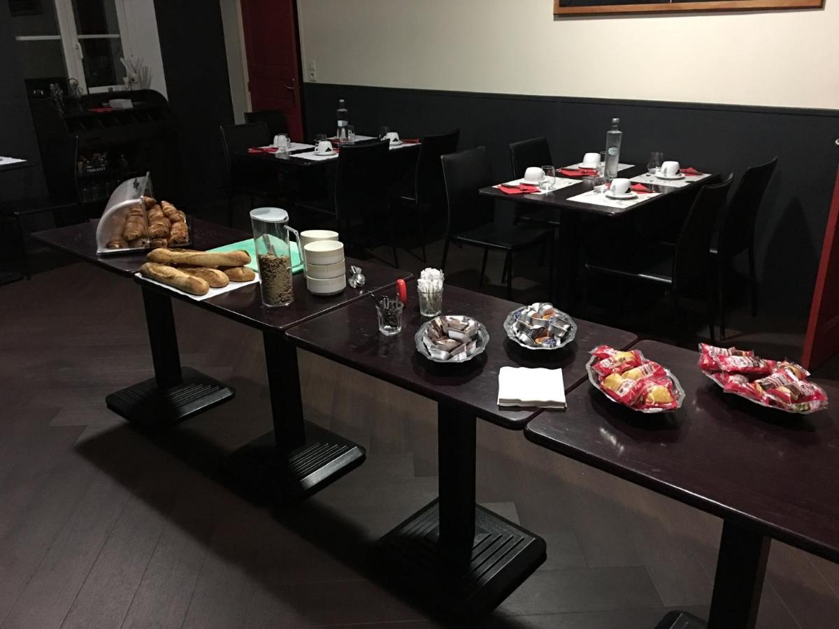 Au Pere Tranquille Hotel Tinchebray-Bocage Eksteriør billede